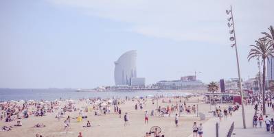 Где купаться и загорать в Барселоне: лучшие пляжи города