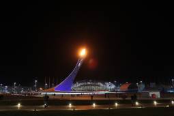 Чаша Олимпийского огня. © by columbista.com. Дата: 14.08.2019