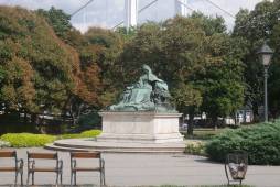 Памятник Елизавете Баварской в Будапеште. © by columbista.com. Дата: 02.07.2019