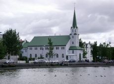 Свободная церковь Рейкьявика. © Luc Van Braekel @ wikimedia.org / CC BY 2.0.